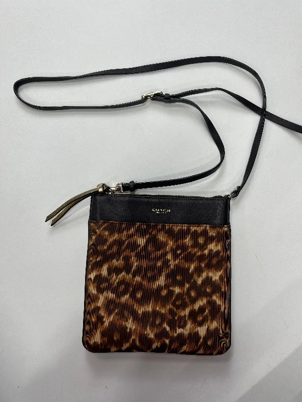 Animal Print Handbag Designer Coach, Size Medium