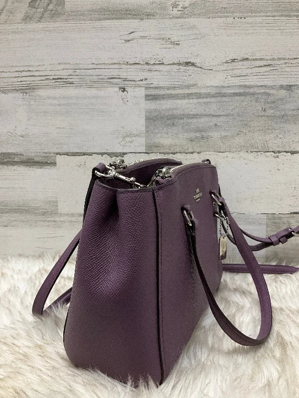 Crossbody Designer By Coach  Size: Medium