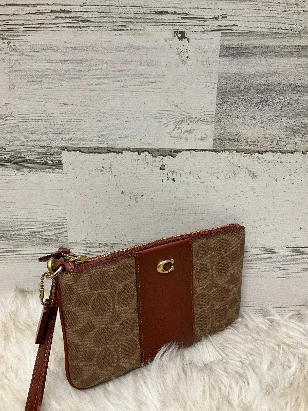 Wallet Designer By Coach  Size: Small