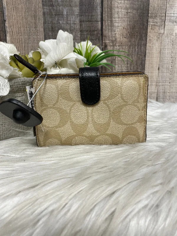 Wallet Designer By Coach  Size: Small