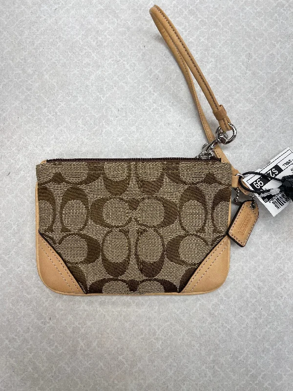 Wristlet By Coach  Size: Small