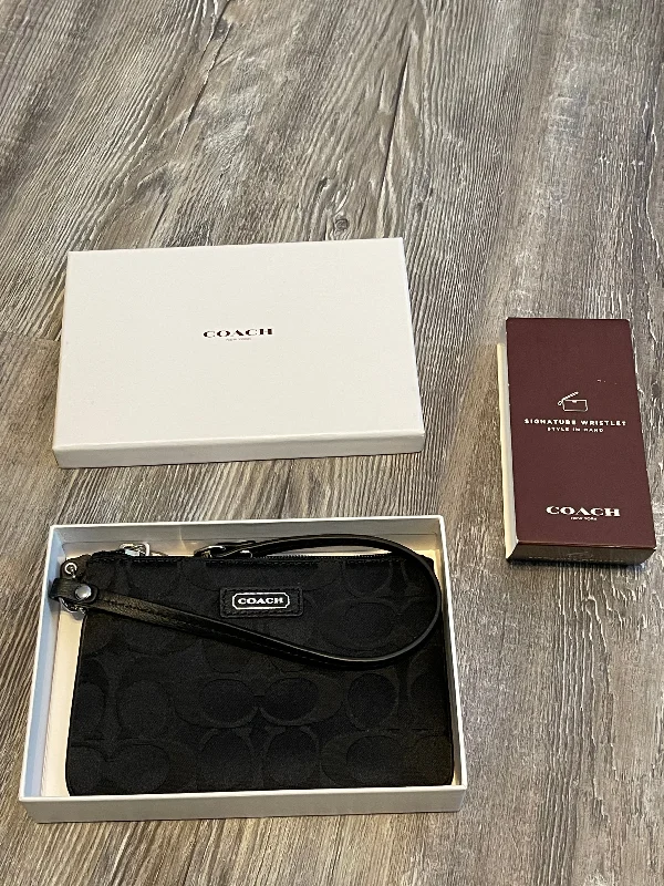 Wristlet By Coach  Size: Small