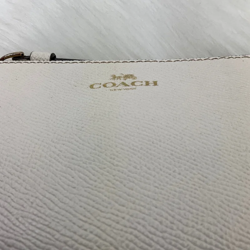 Wristlet Designer By Coach  Size: Medium