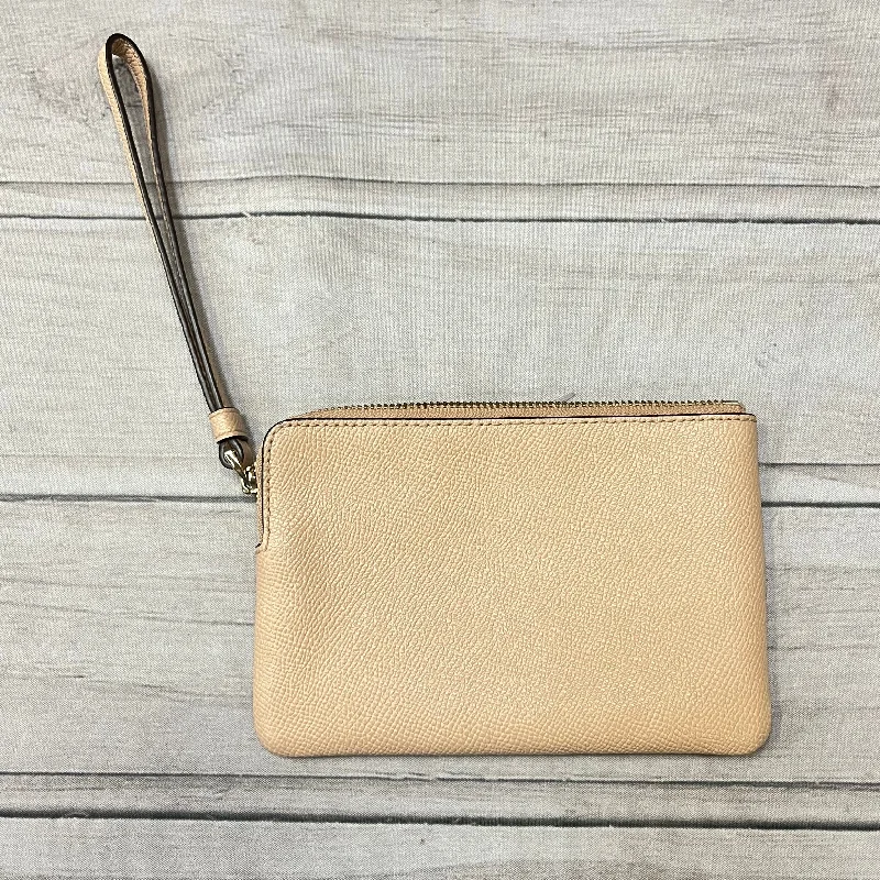 Wristlet Designer By Coach  Size: Medium